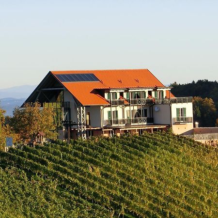 Zweytick Gaestezimmer Weingut Ratsch an der Weinstrasse Luaran gambar
