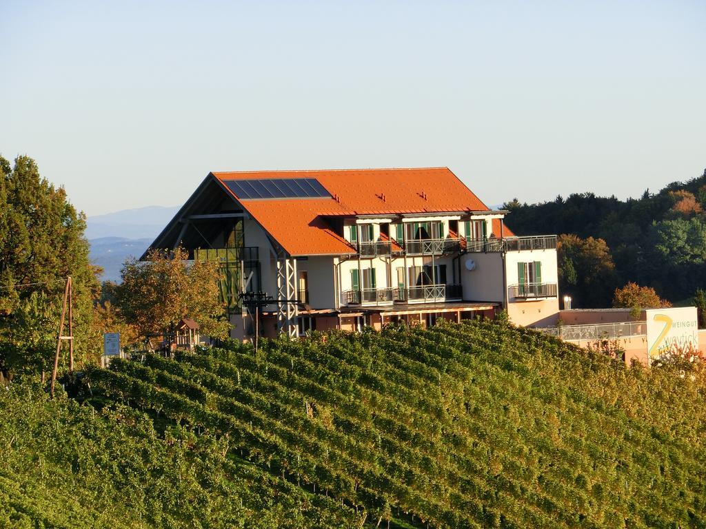 Zweytick Gaestezimmer Weingut Ratsch an der Weinstrasse Luaran gambar