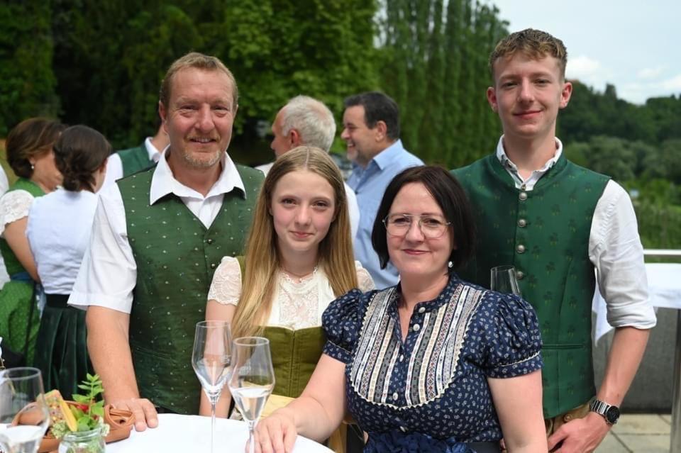 Zweytick Gaestezimmer Weingut Ratsch an der Weinstrasse Luaran gambar