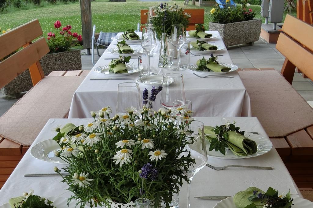 Zweytick Gaestezimmer Weingut Ratsch an der Weinstrasse Luaran gambar