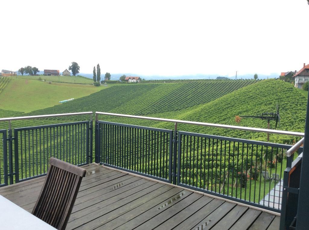 Zweytick Gaestezimmer Weingut Ratsch an der Weinstrasse Bilik gambar